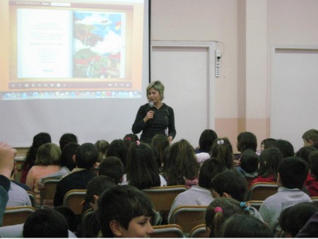 Η ΑΝΑΤΟΛΗ ΒΡΟΧΑΡΙΔΟΥ ΣΕ ΜΙΑ ΔΙΑΔΡΑΣΤΙΚΗ ΠΑΡΟΥΣΙΑΣΗ ΠΑΡΑΜΥΘΙΟΥ